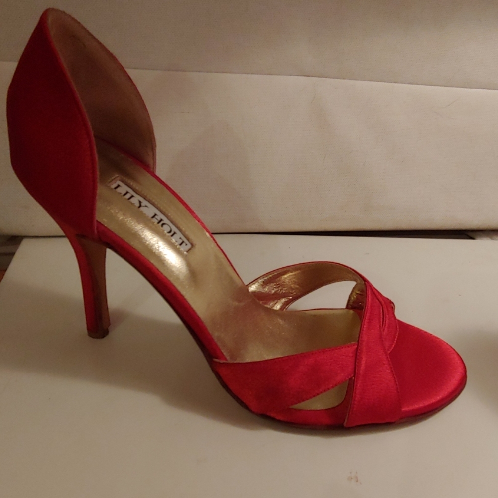 Shoes - Picture 7 of 8